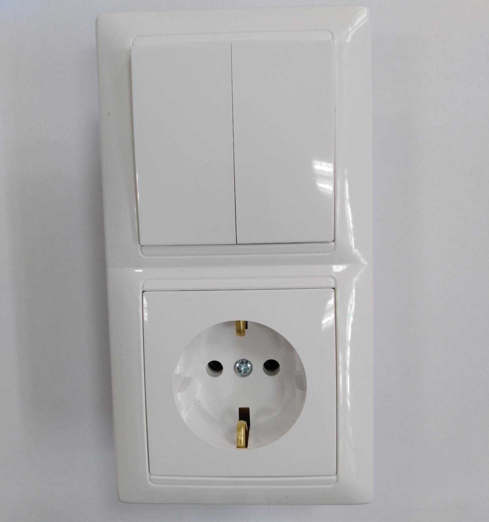 Блок электроустановочный 2В-РЦ-693 BYLECTRICA, наружный, 2 выключателя и 1 розетка (250 V-IP20) 693
